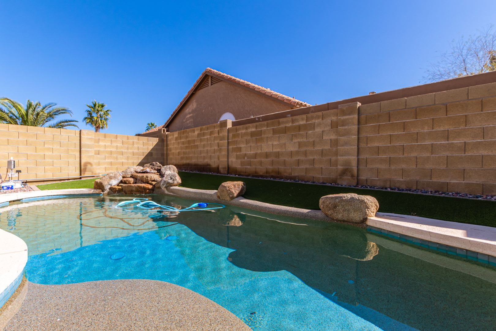 Fantastic Home With Private Pool And No Hoa – photo 1