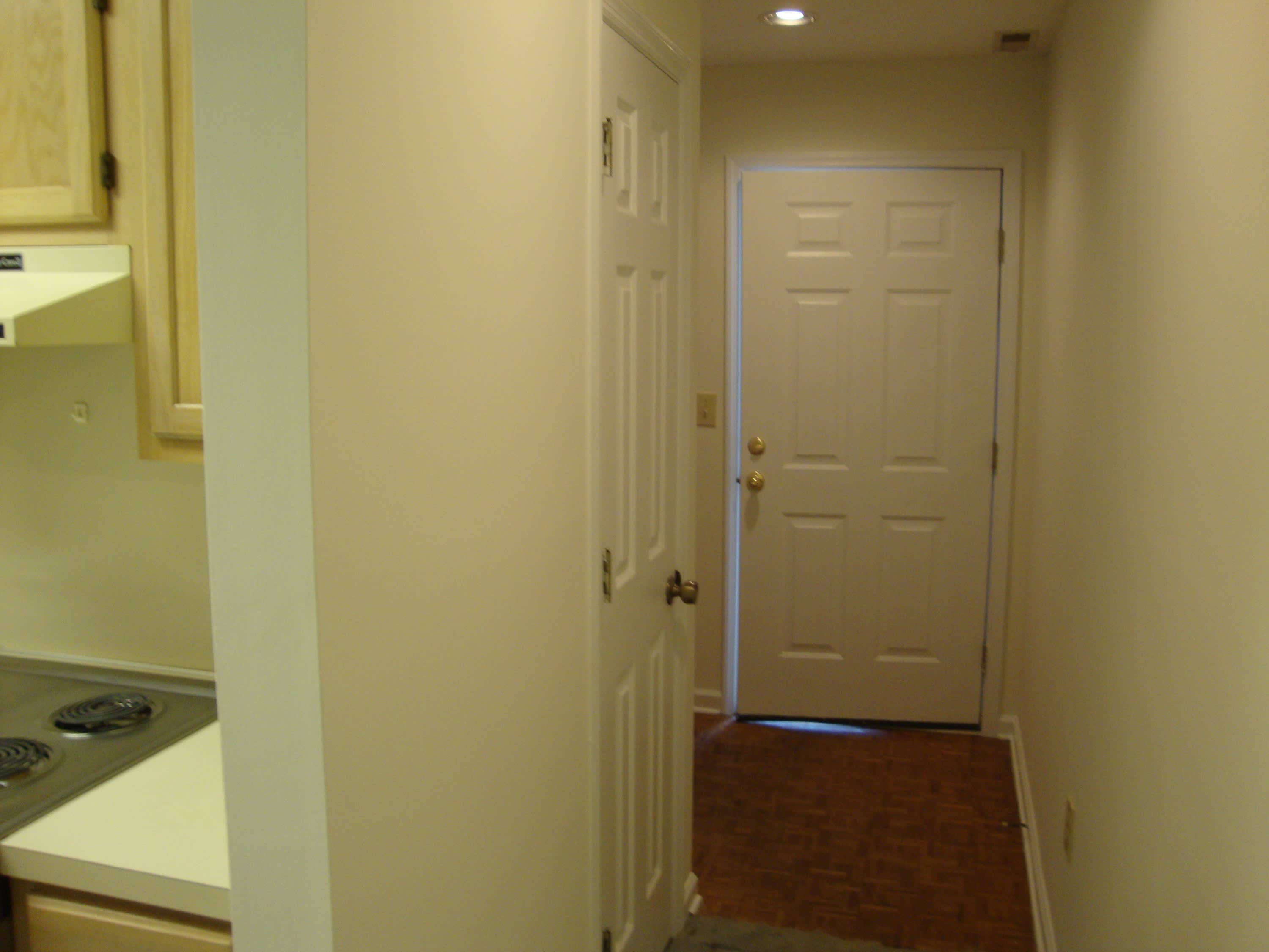 4258 Pinehurst Cr. R6 – photo 5