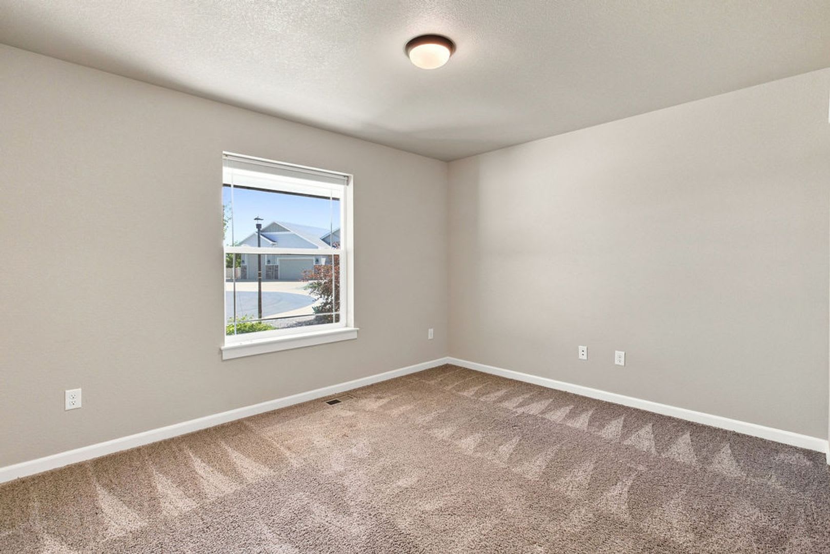 3 Bedroom Ranch in Windsor, Cul-de-Sac – photo 5