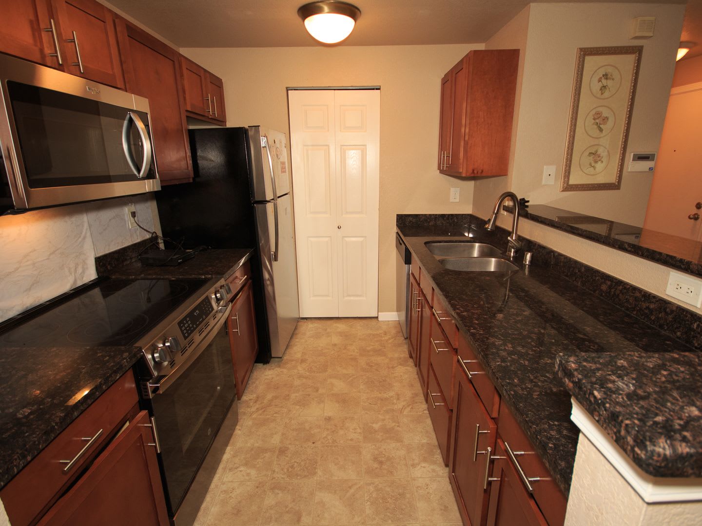 BEAUTIFULLY REMODELED INTERIOR – photo 4