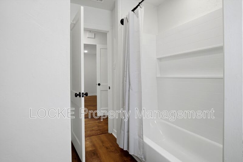410 Mccarty Street – photo 5