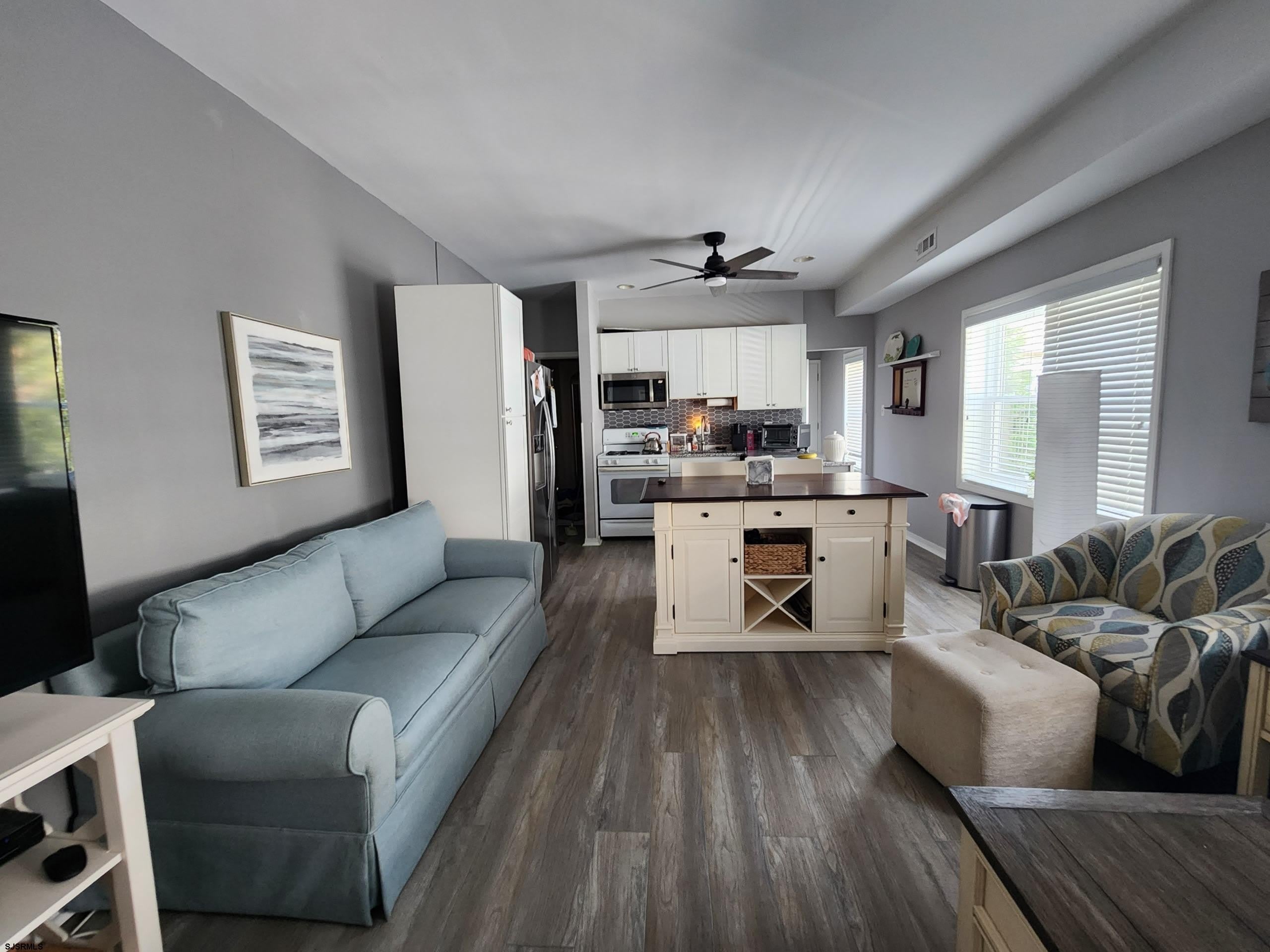 30 S Richards Ave – photo 3