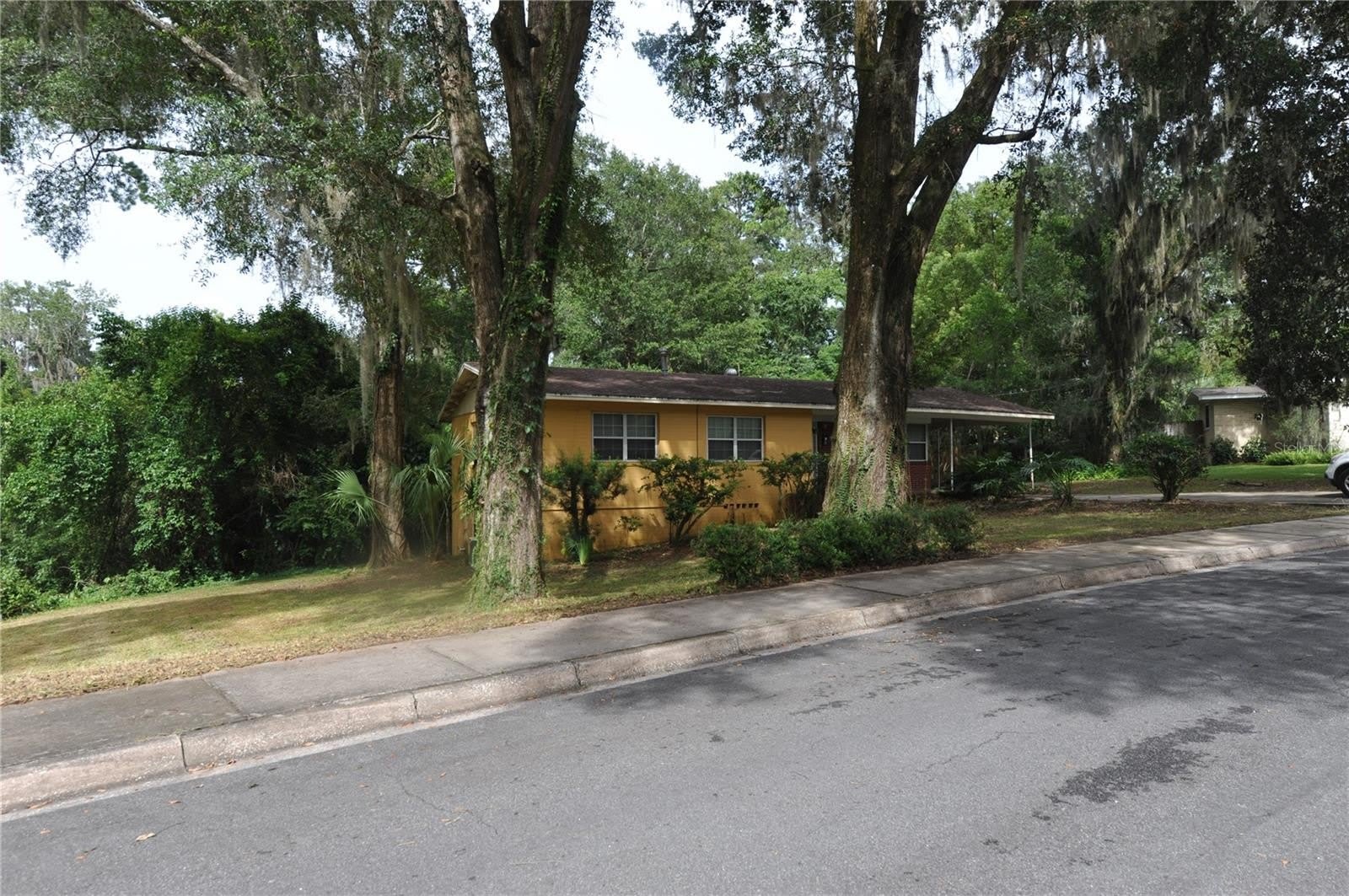 1410 NW 7TH Road – photo 4