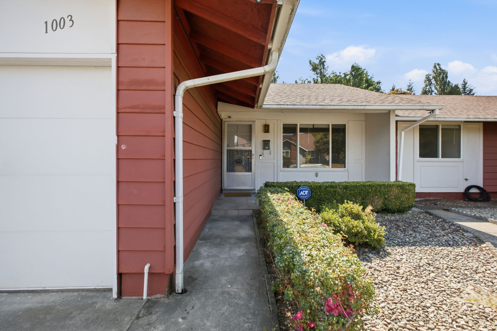 Cozy Renton Highland 3 Bedroom Rambler – Low-Maintenance Living! – photo 4