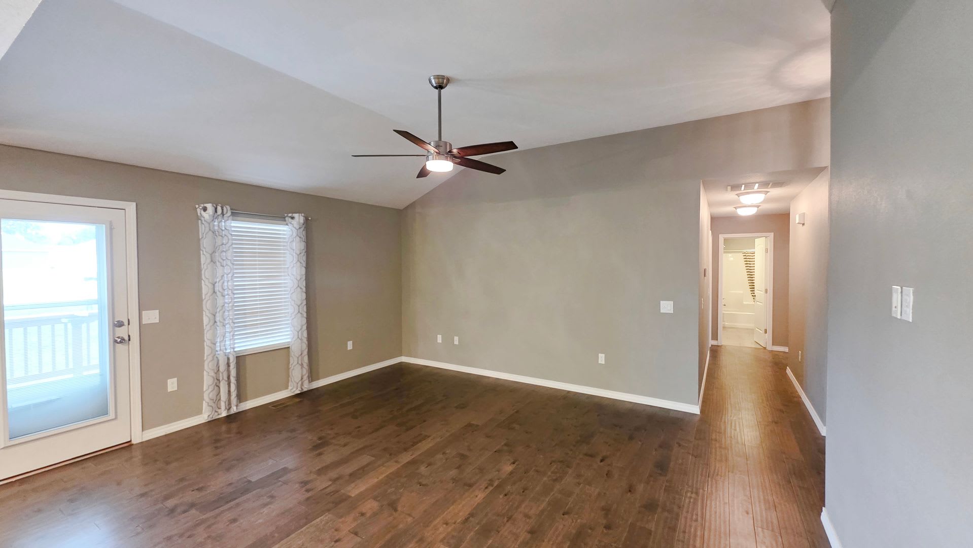 Beautifully Updated 3-Bedroom Home with 3-Car Garage & Workshop – photo 4