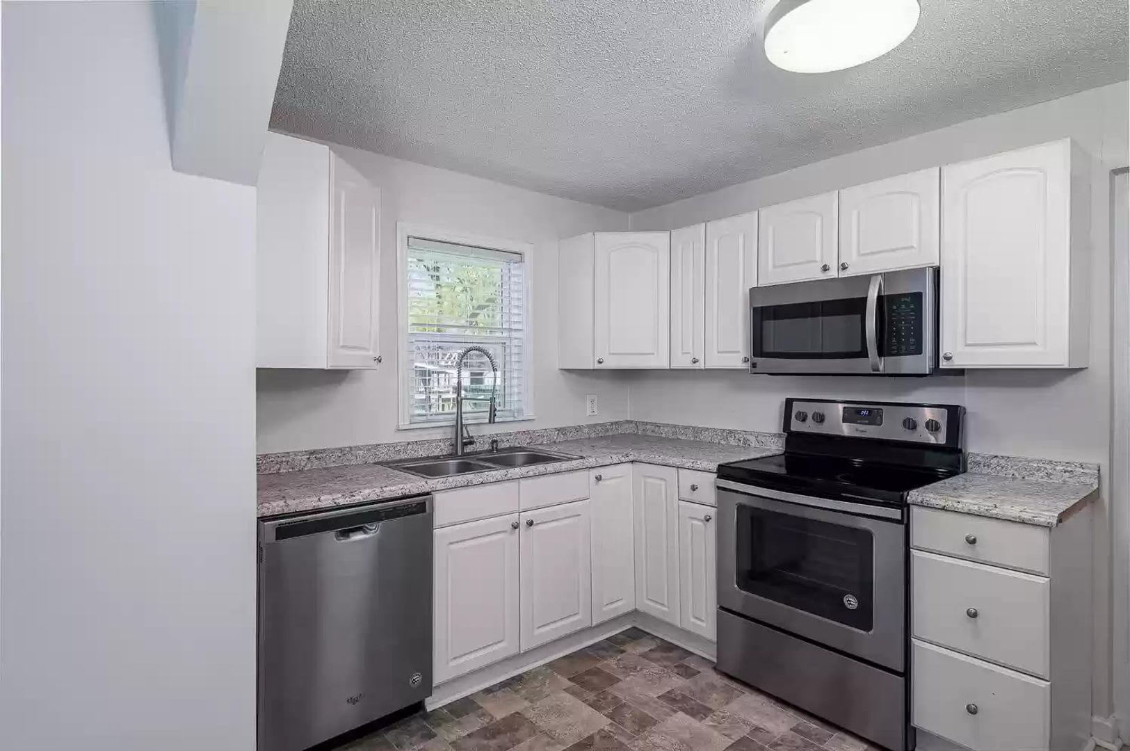 3/ 1 Home for Rent! – photo 3