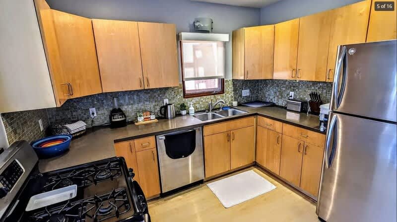 3206 Manhattan Avenue – photo 1