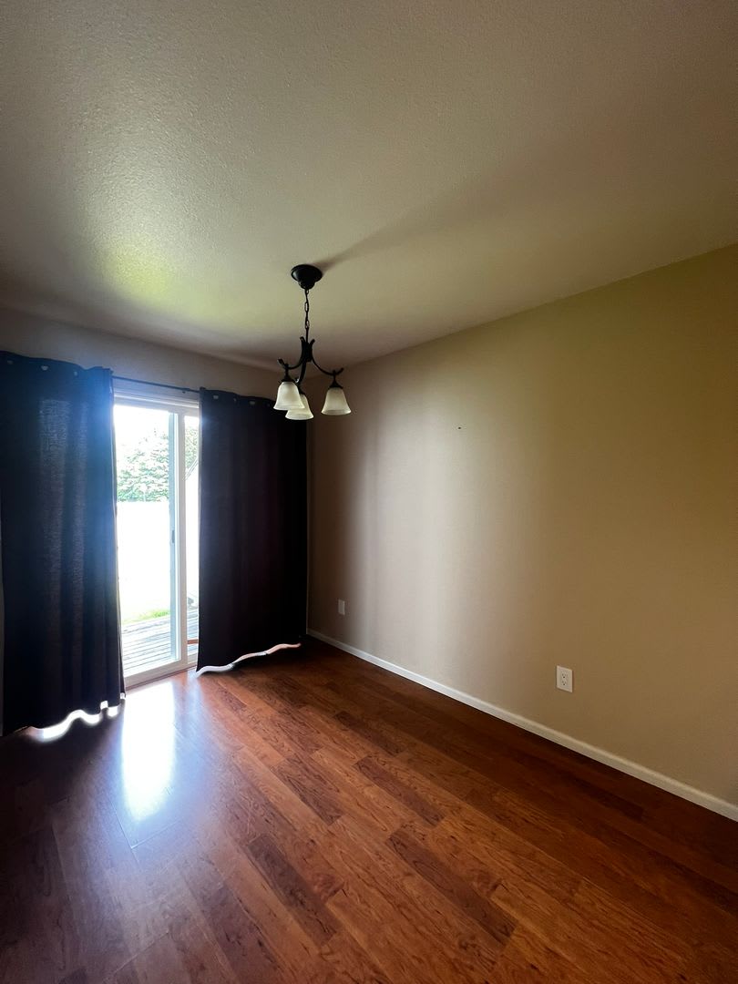 2BD 2BA Condo in Beautiful Downtown Lynden! – photo 4