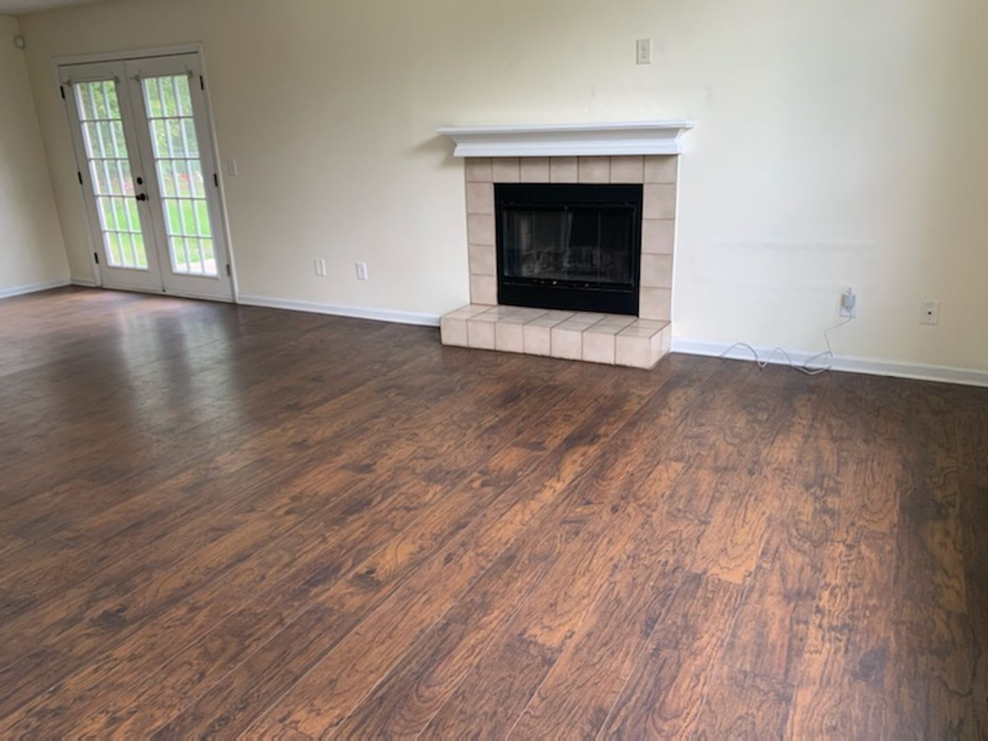 3 Bedroom 2 Bath Pet Friendly Home – photo 3