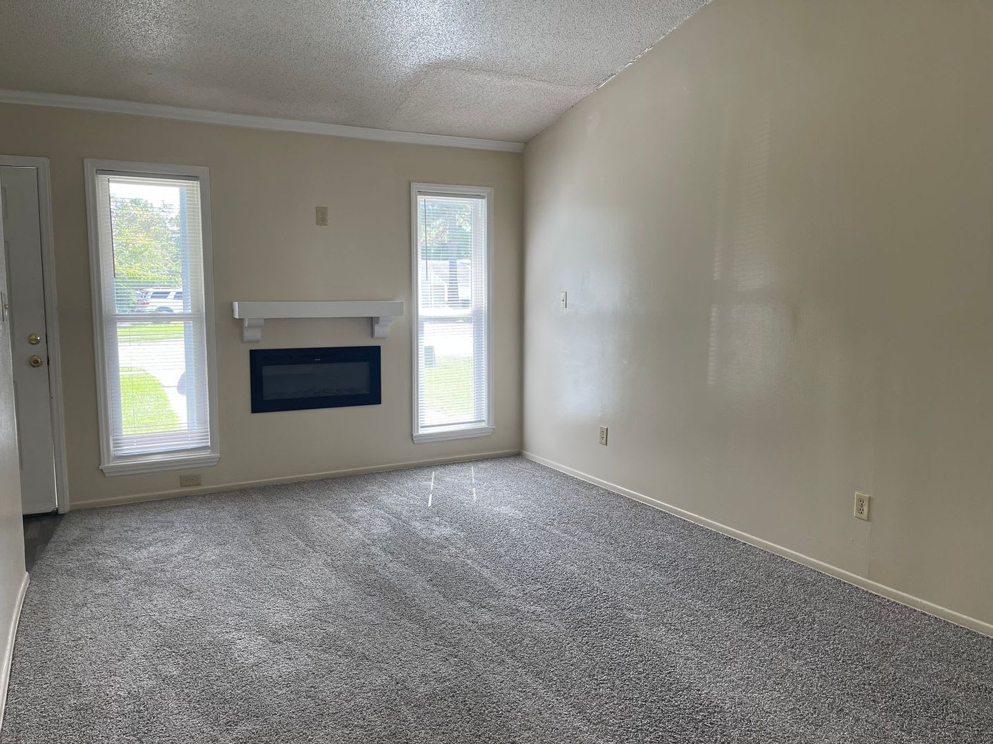 Nice 2 bedroom, 1 bath duplex – photo 4