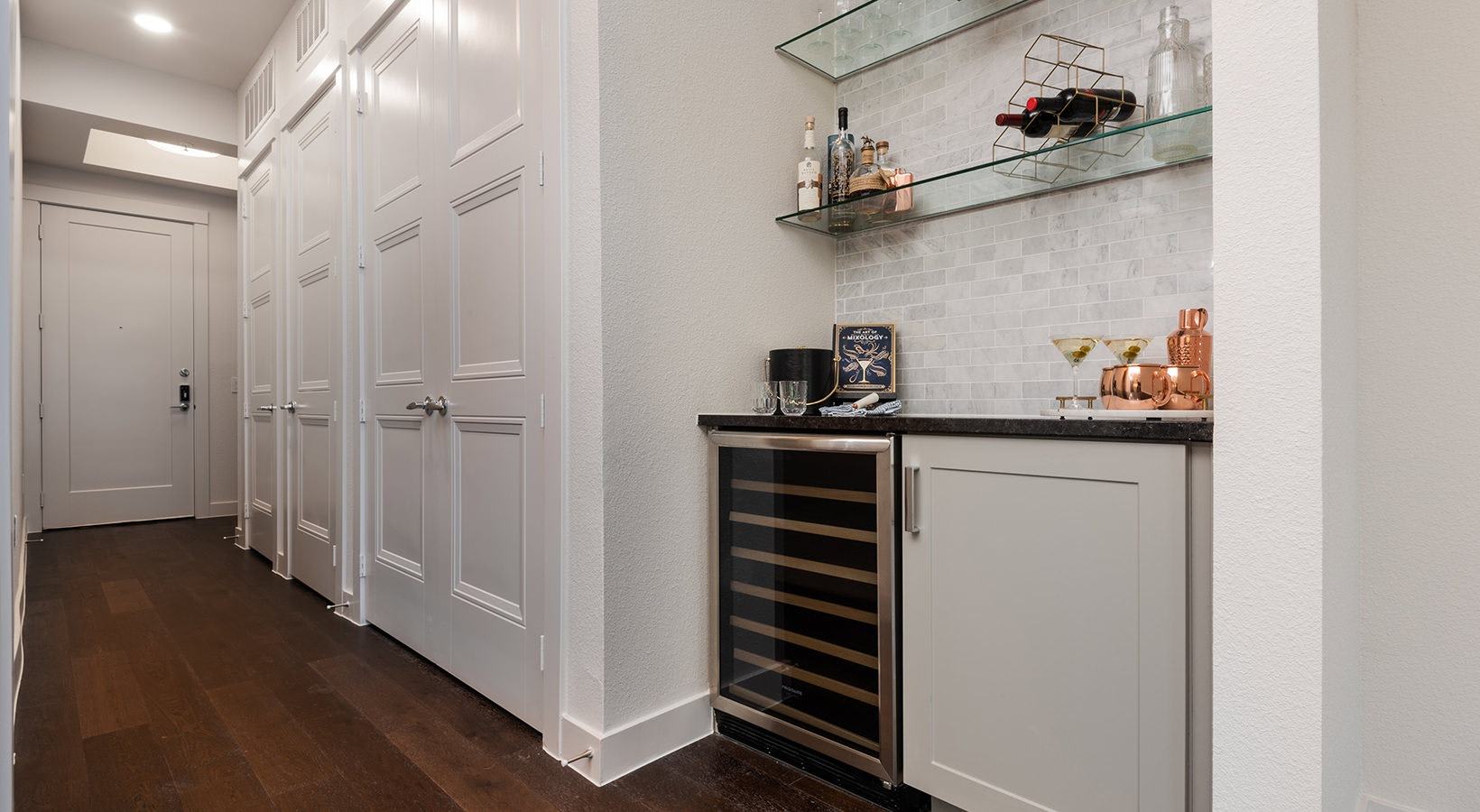 7600 Broadway – photo 1