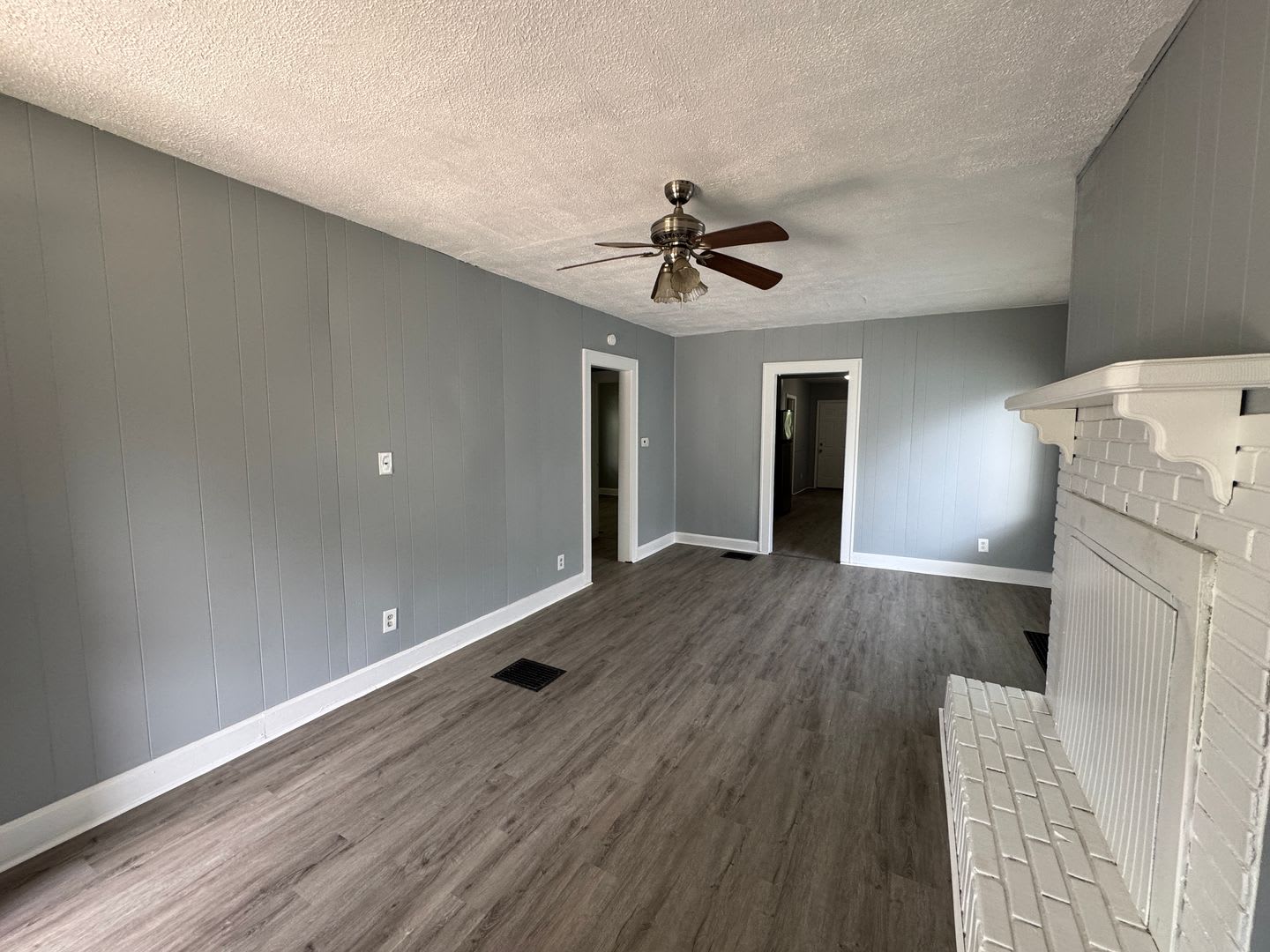 Near Southeast 3 Bed 1 Bath – photo 3