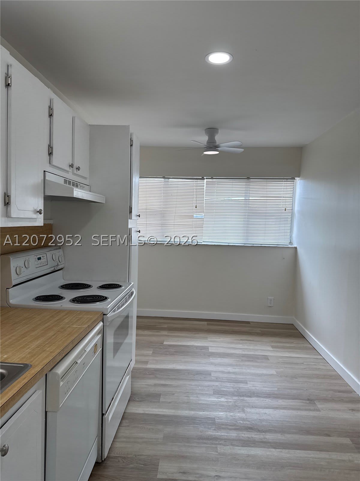 8380 Sands Point Blvd – photo 1