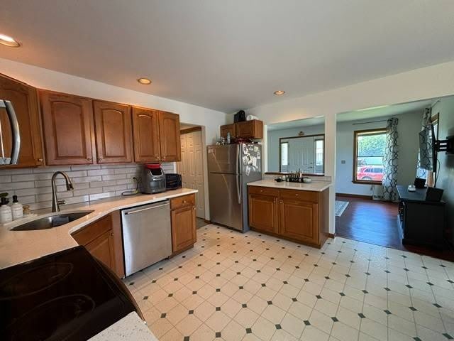 1 Gay Lyn Drive – photo 4