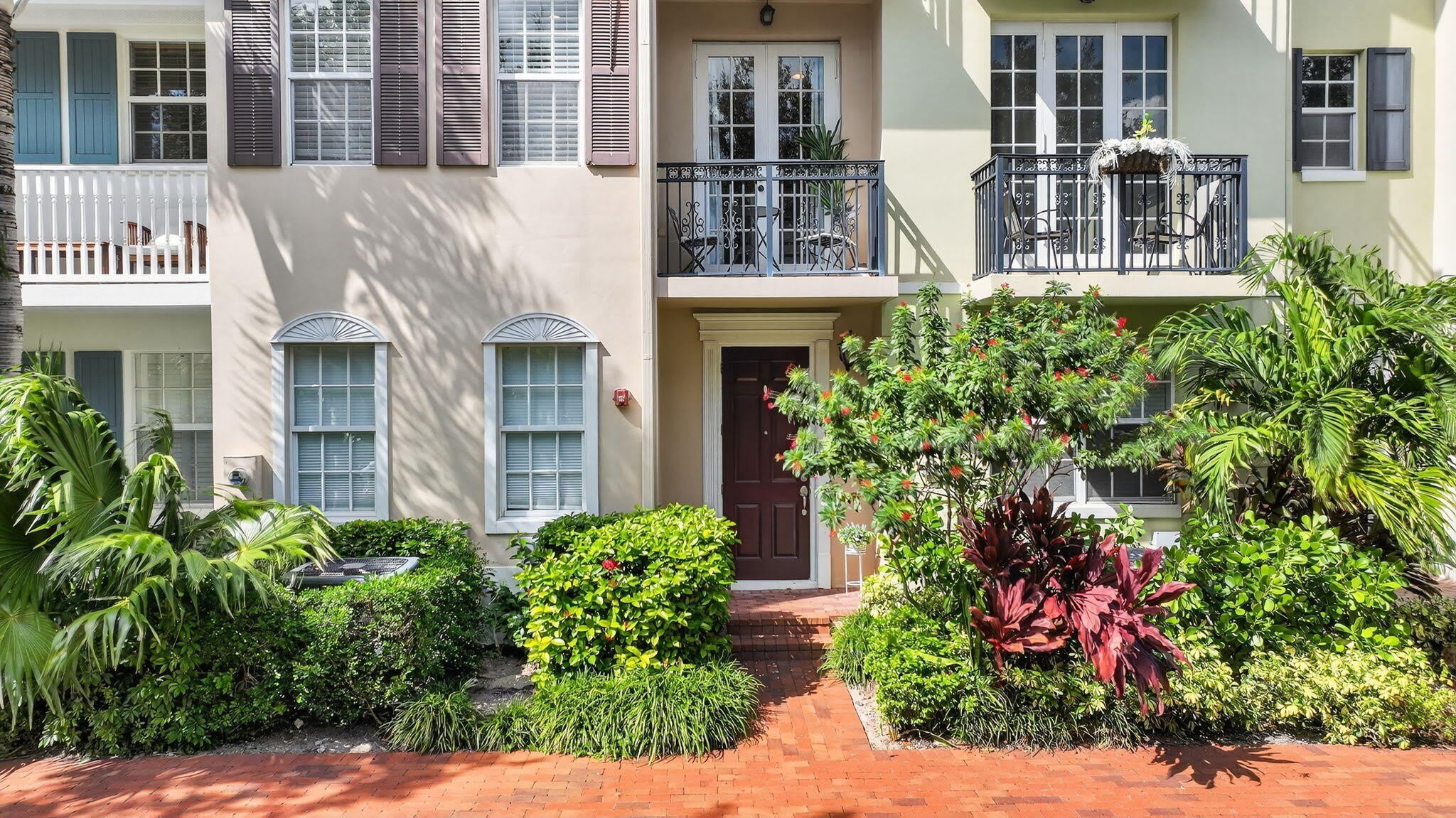1054 E Heritage Club Circle – photo 2