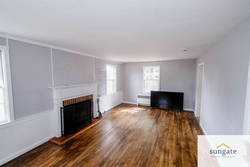 7023 Deerfield Rd – photo 3