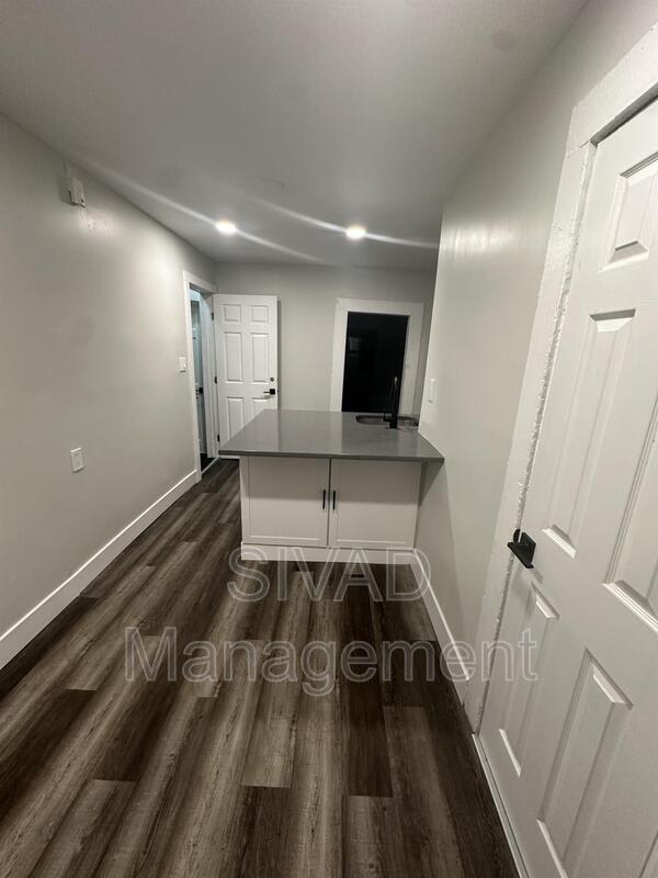 526 S. 10th Ave – photo 3