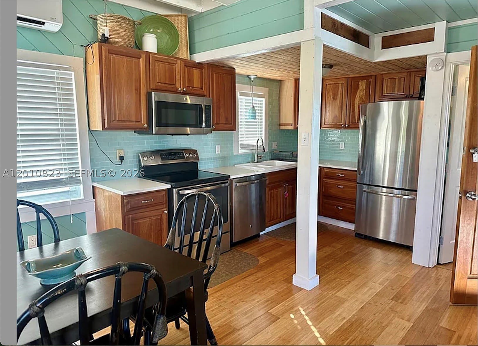 813 Hawksbill Ln – photo 3