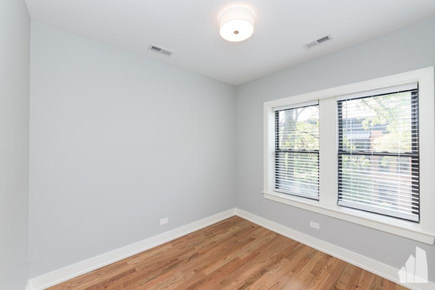 2107 N Sedgwick St – photo 3