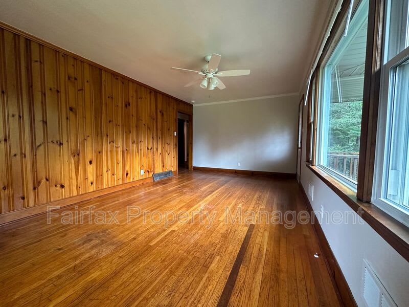 118 N Oak Street – photo 3