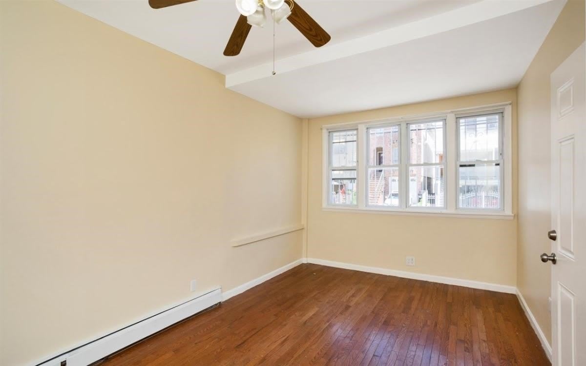 213 NUNDA AVE – photo 2