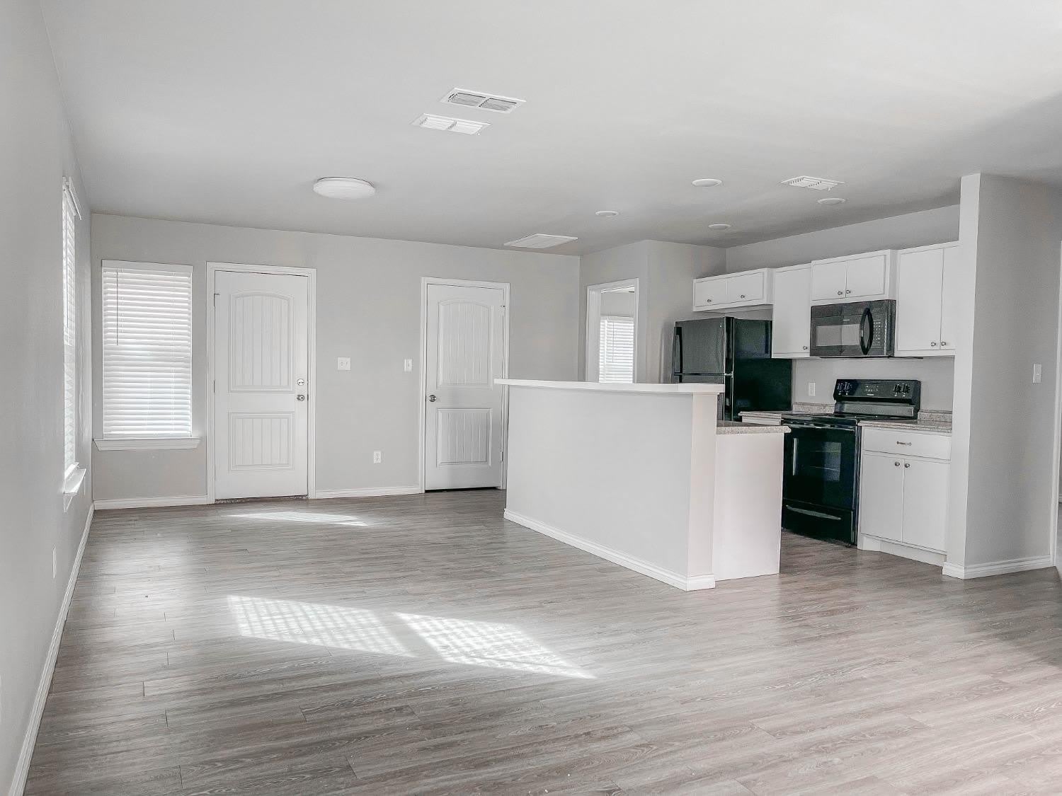 2406 Fir Avenue – photo 3