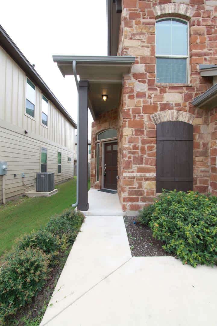 Comfort & Convenience in the Heart of South Austin – photo 4