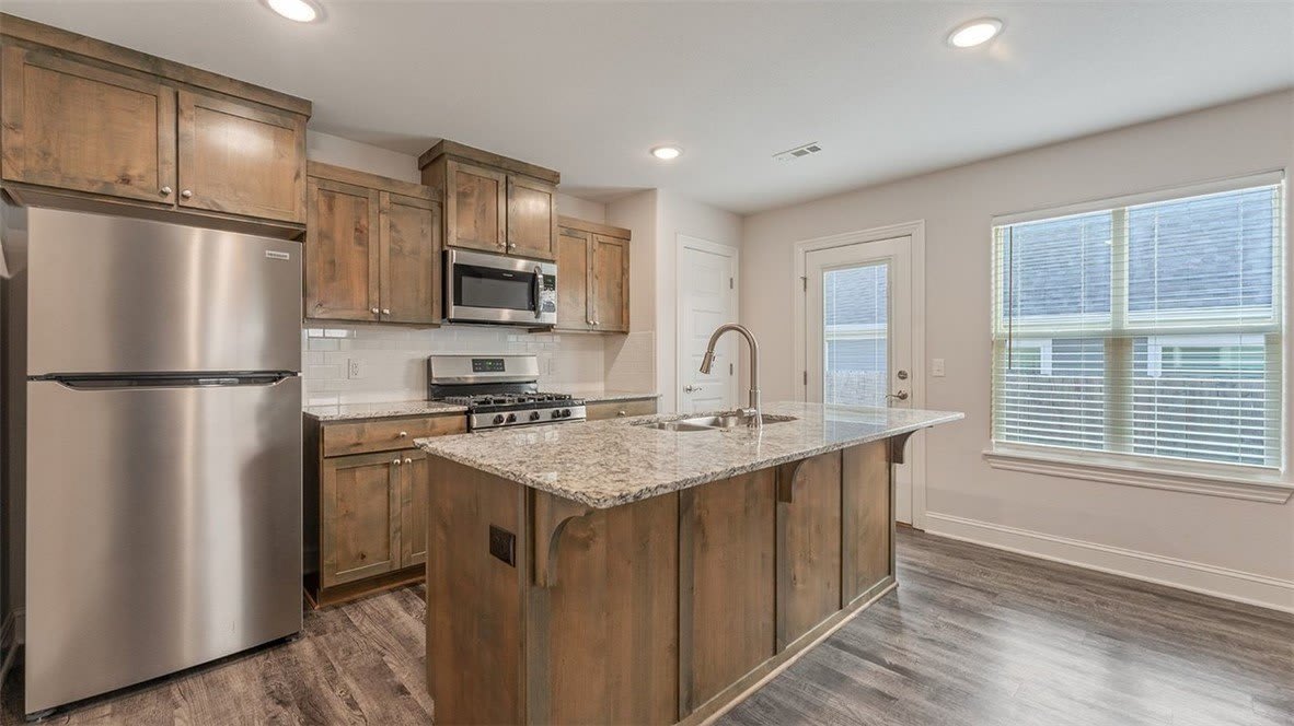 5427 Southwood Avenue – photo 4