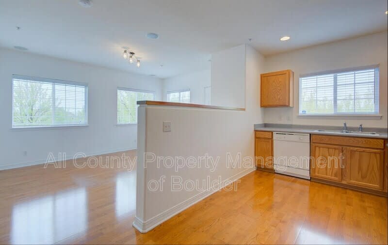 14300 Waterside Ln – photo 5