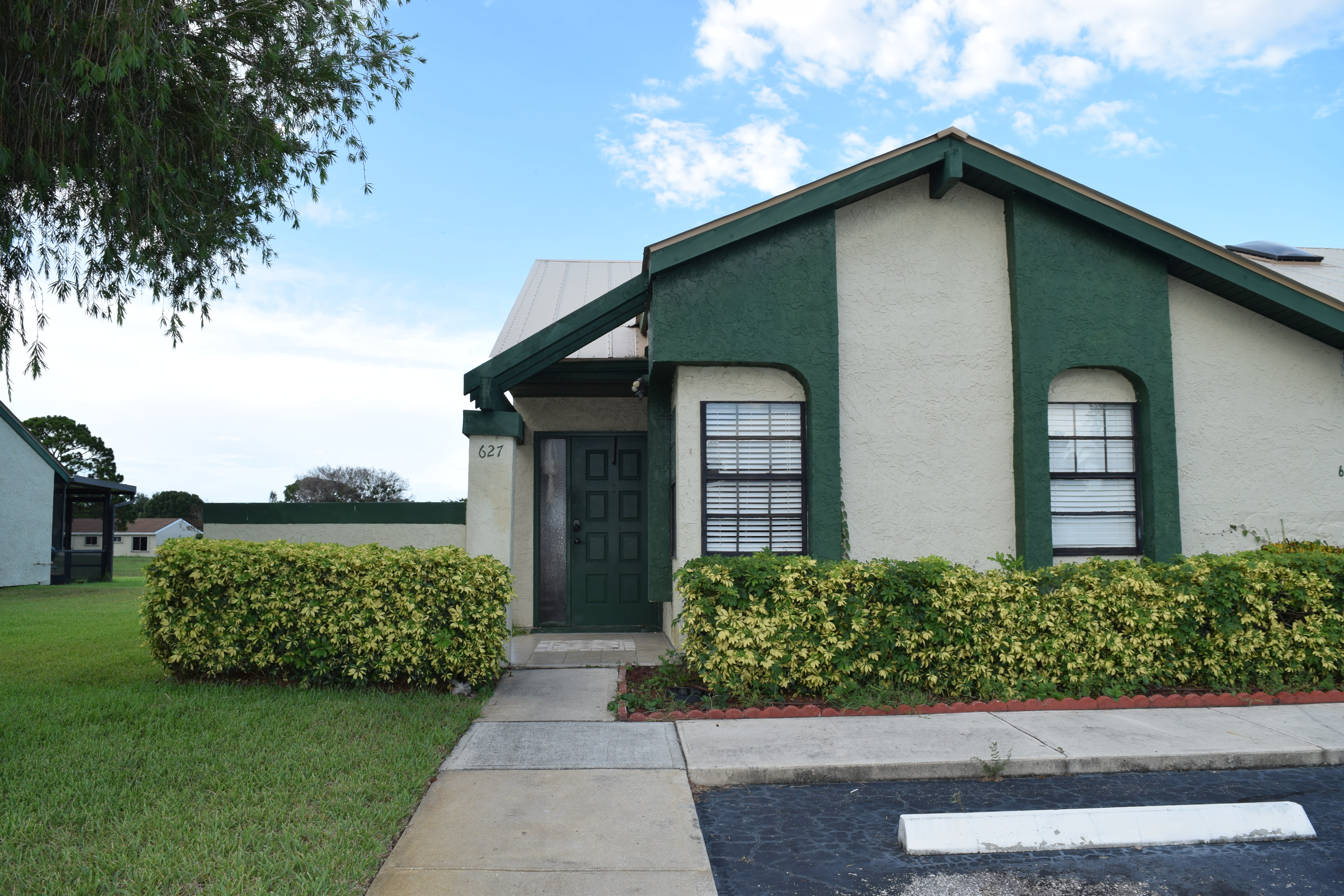627 Southwest Jeanne Street – photo 1