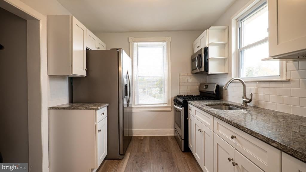 241 Victoria Street – photo 3