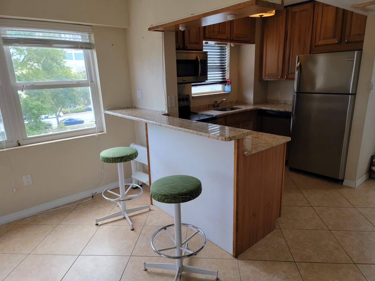 750 Burlington Ave N Apt 3H – photo 3