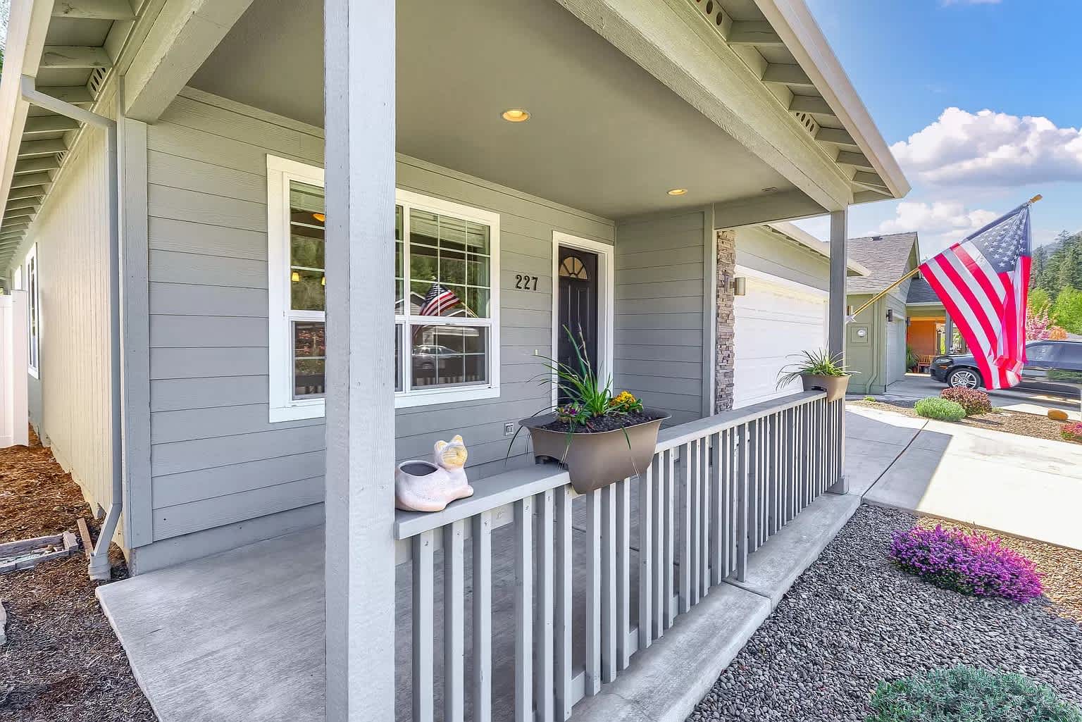 227 Westbrook Drive – photo 2