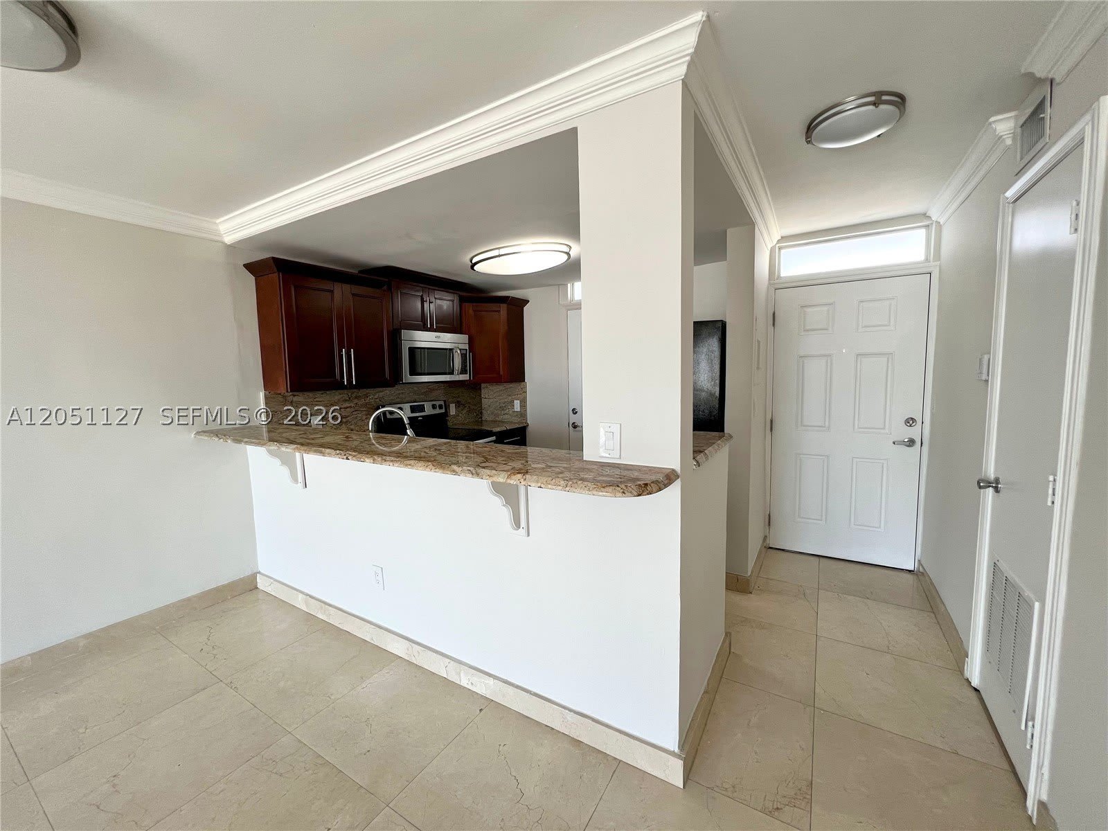 1045 10th St – photo 2