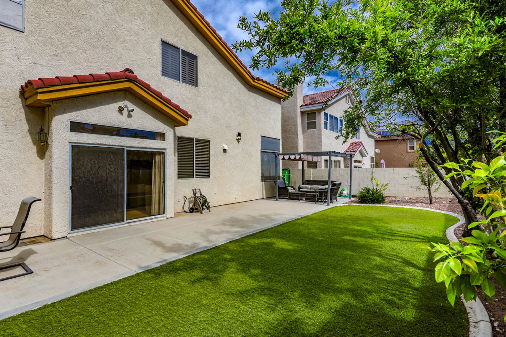 5 BED Summerlin home w/ 1ST FLOOR BED AND 3/4 BATH – photo 5
