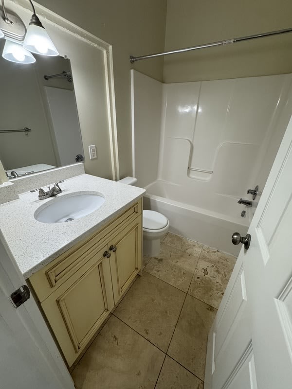 201 E Bank st – photo 4