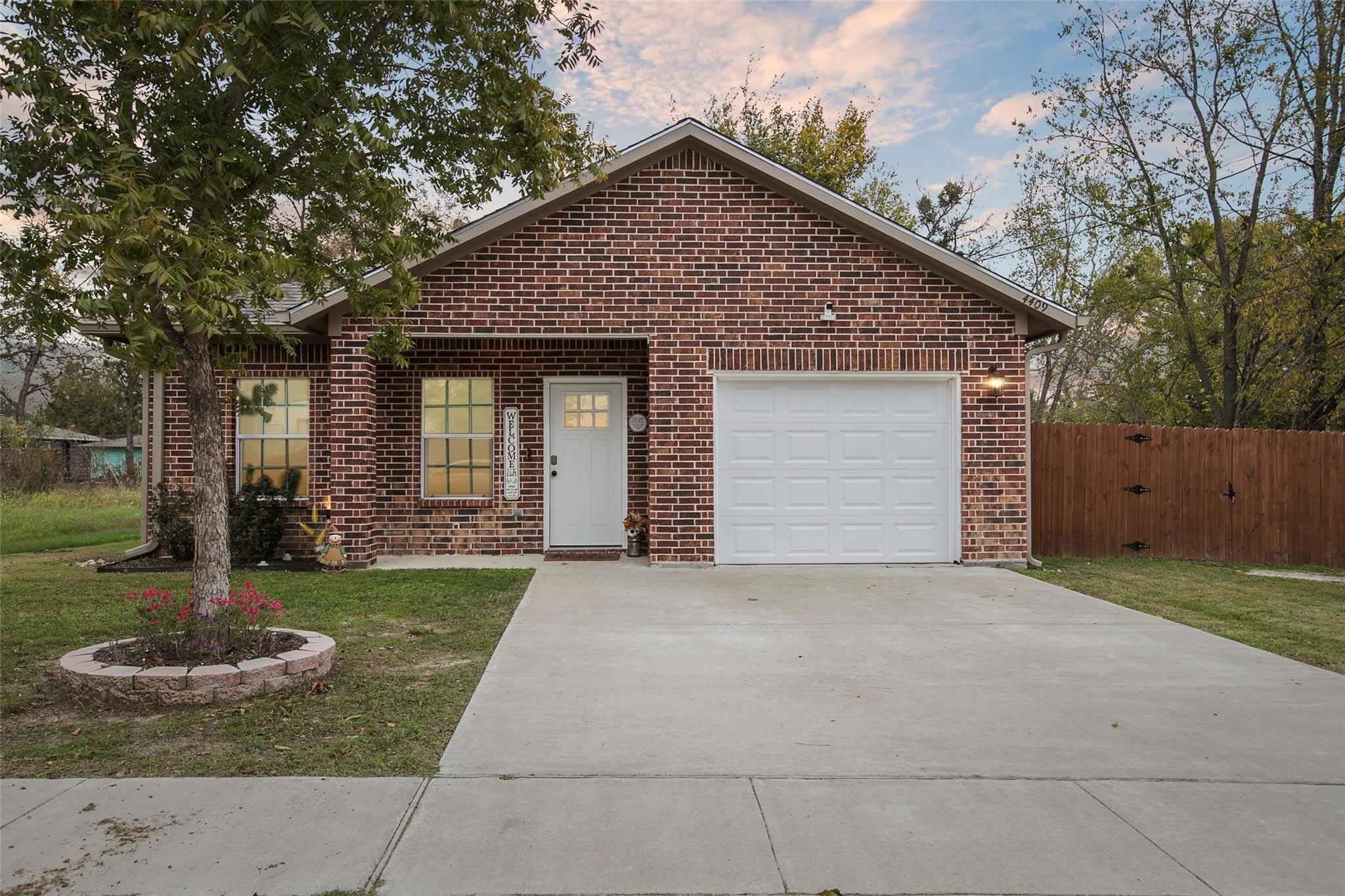 4409 1St Street – photo 1