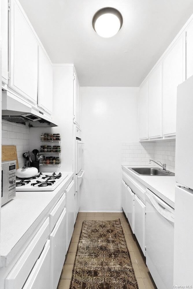 7 E 14TH Street – photo 5