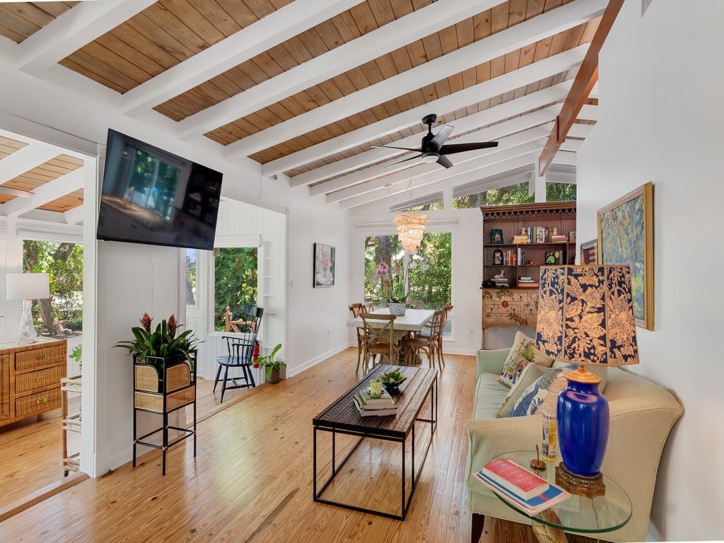 1930 W Shell Lane – photo 5