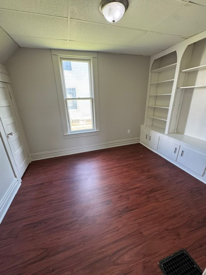 704 Davis St. – photo 4