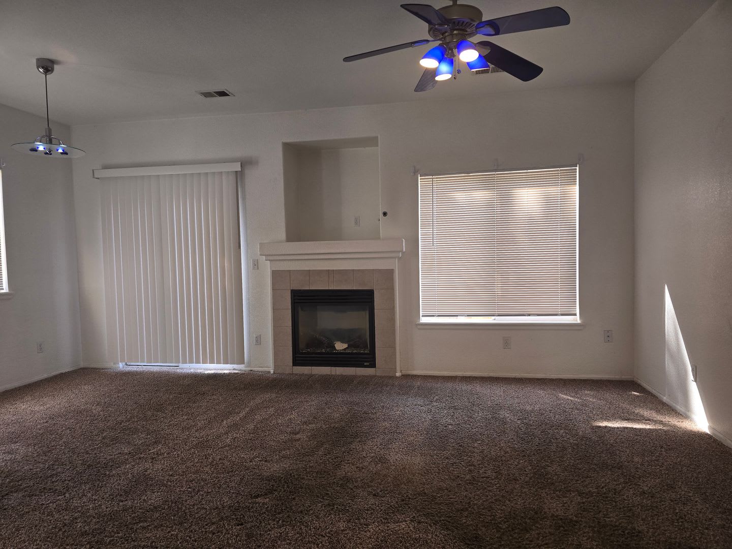 2 Bedroom 2 5 Bath Townhome In Thornton – photo 3