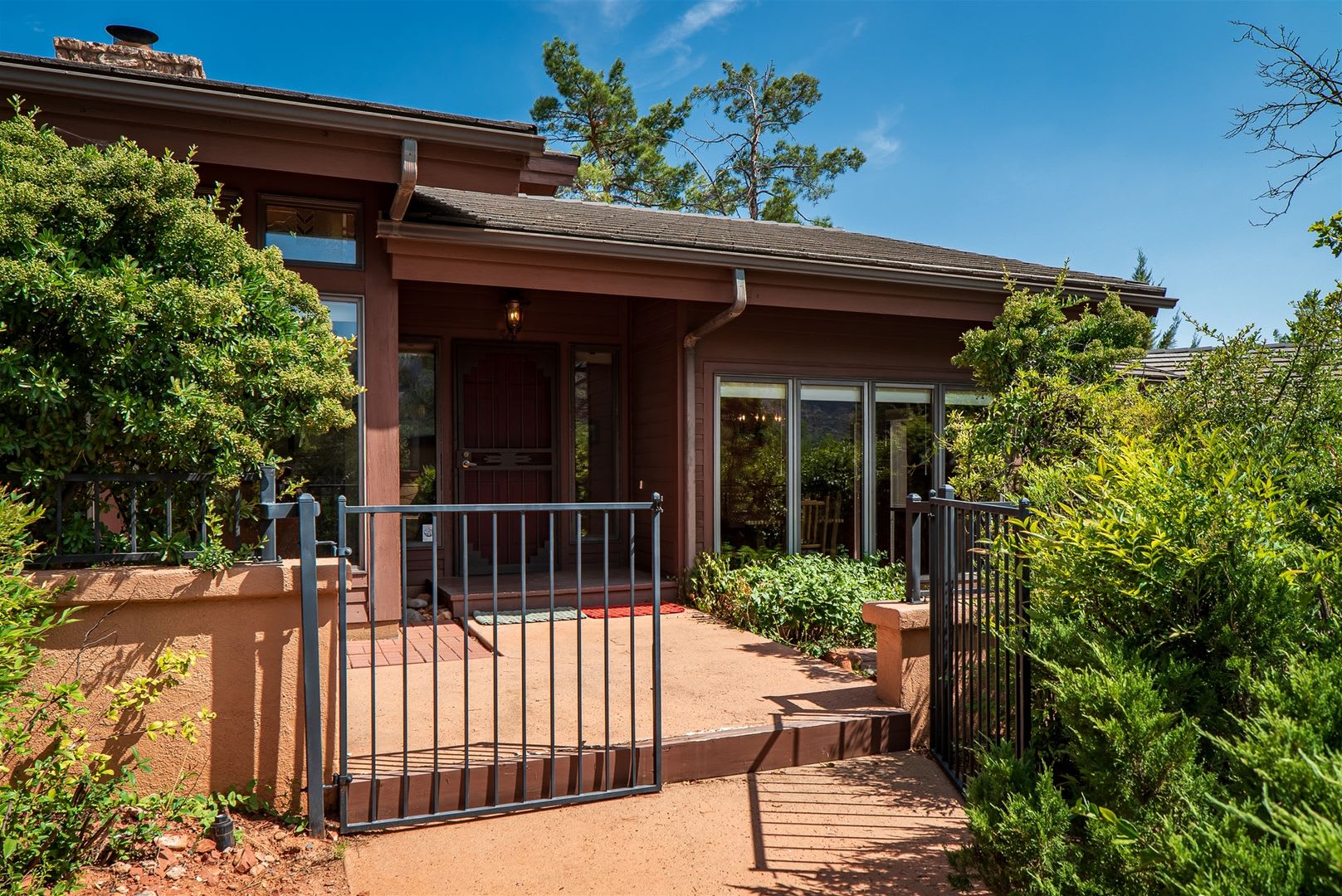 Home Surrounded by Lush Landscape + Mtn Views! – photo 5