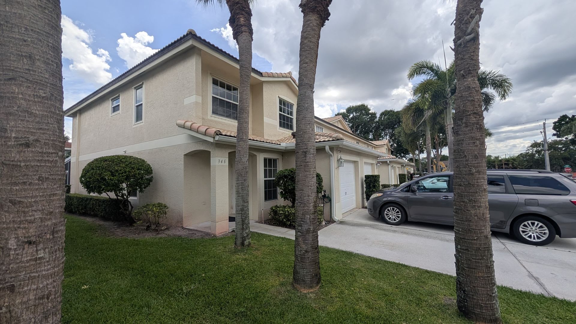 Luxury Gated Community Beautiful 3-Bedroom 2.5 Bath – photo 1