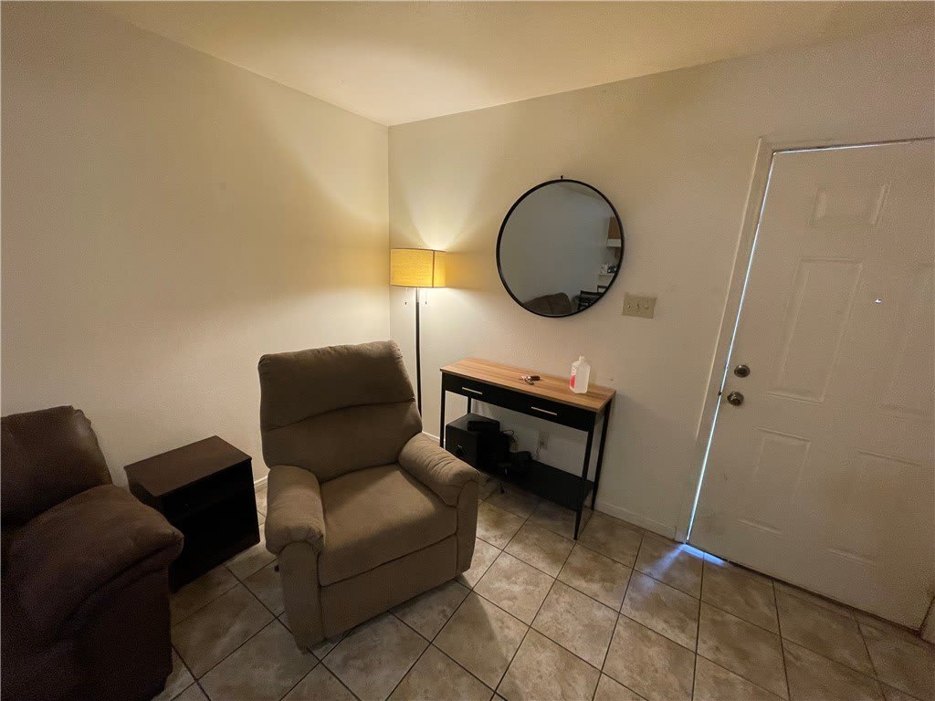 2109 Breezeway – photo 3