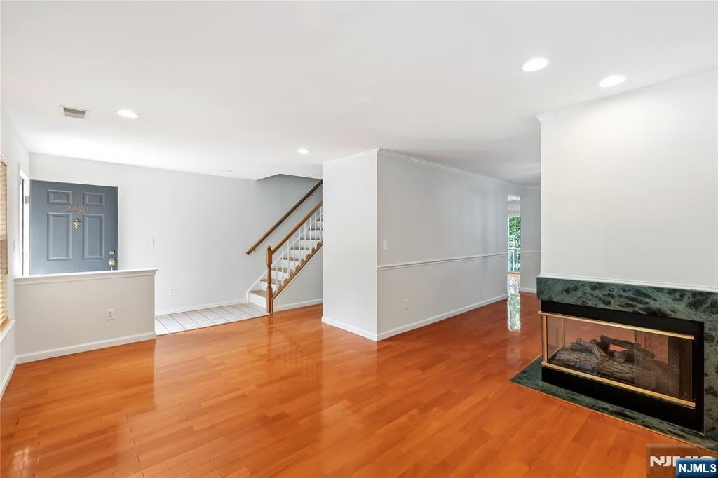 2249 Margaret Court – photo 2