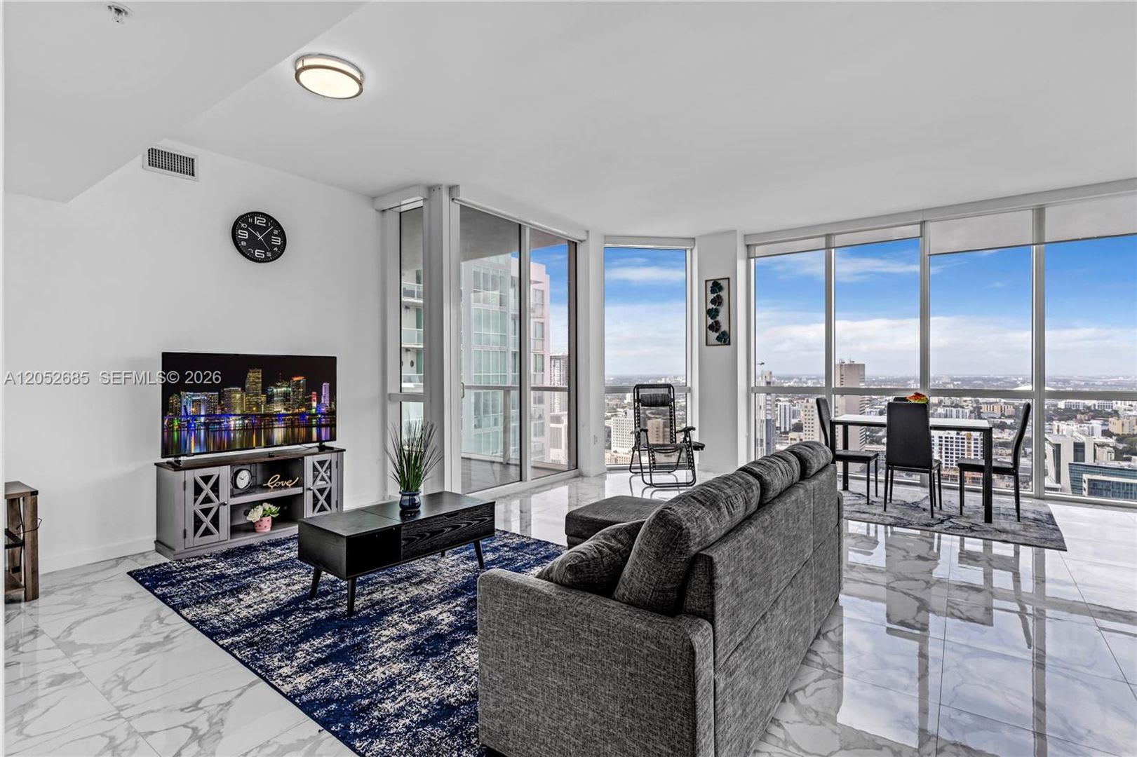 244 Biscayne Boulevard 4708, Miami, FL 33132 – photo 4