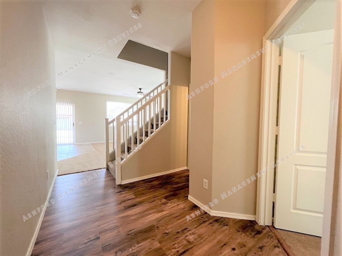 Spacious 4 bedroom plus loft in Tolleson – photo 3