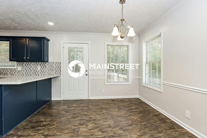 323 Alexis Drive – photo 4