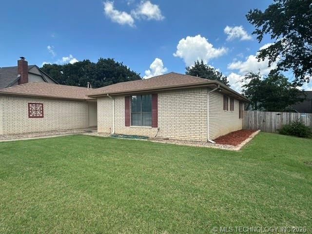 6365 S 85th E Avenue – photo 2