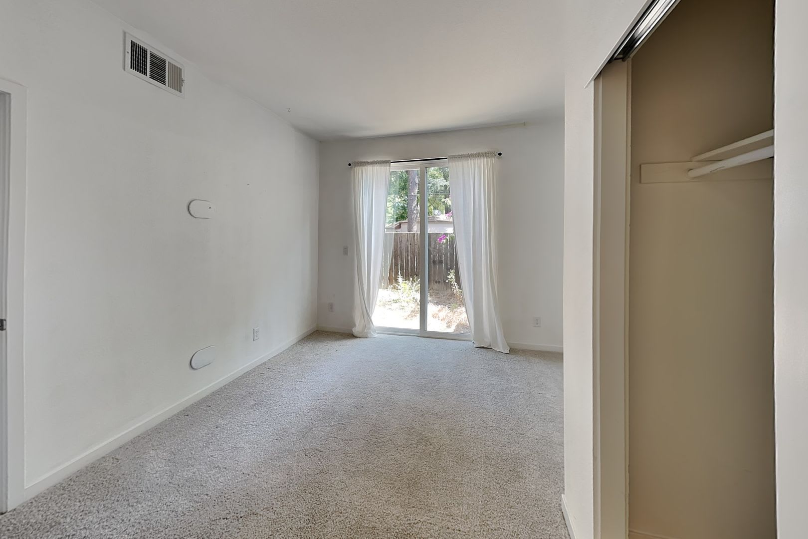 Stunning West Sac Condo – photo 5